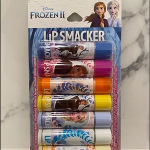 *New* Frozen 2 lip smackers
